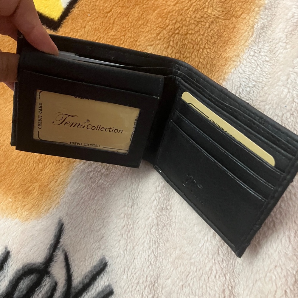 wallet - Picture 2 of 3